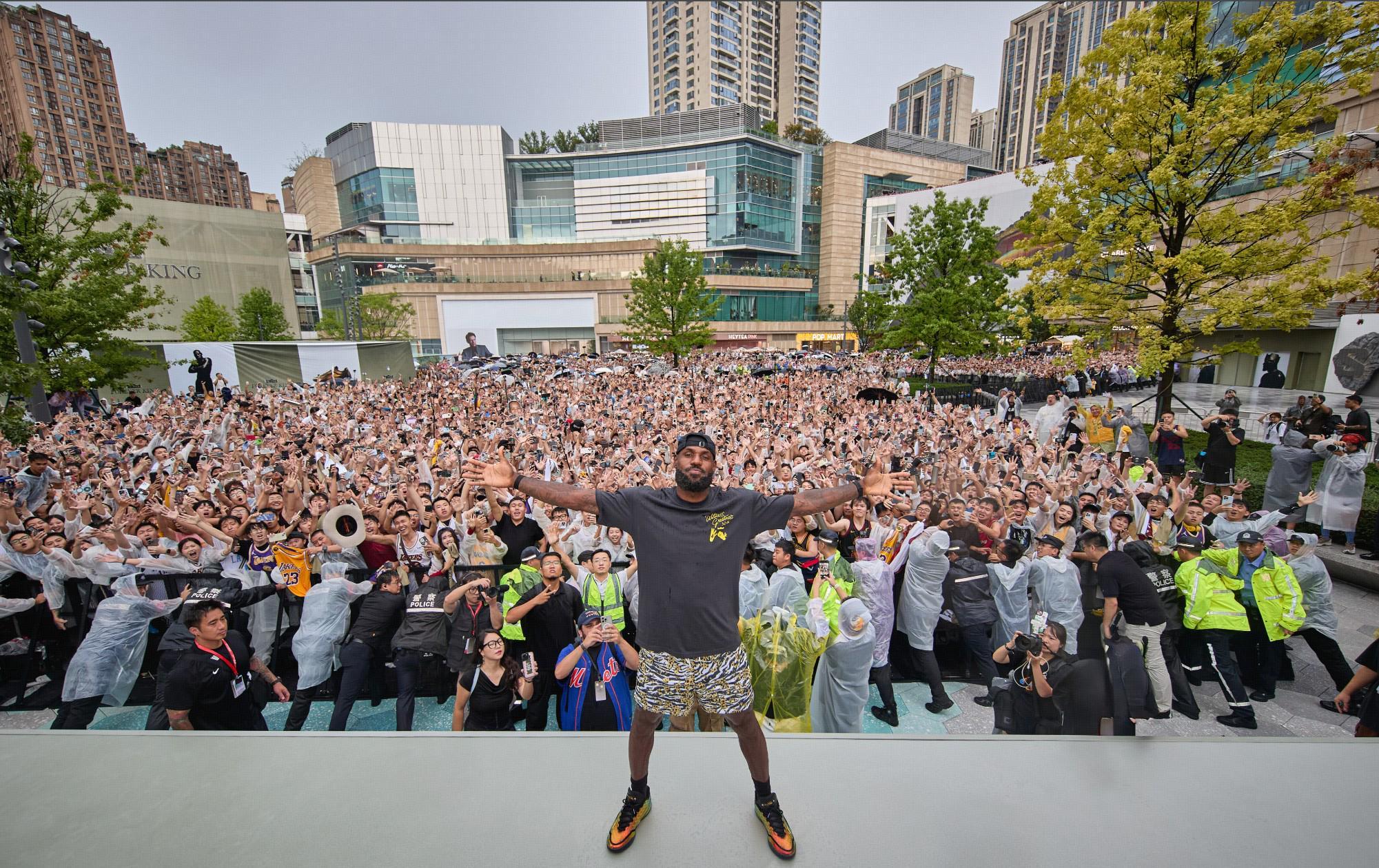 开云体育中国-有排面！人民日报刊登詹姆斯署名文章：篮球是连接彼此的桥梁