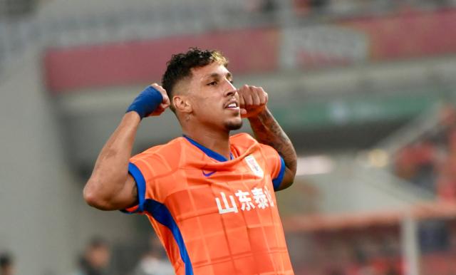 【中超】克雷桑梅开二度破球荒 泰山3比2西海岸