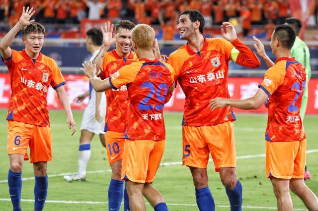 开云体育在线-【中超】陈蒲贾德松杂耍破门 泰山3比0申花11场不败