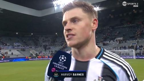 开云体育中国-哈维-巴恩斯：替维萨感到开心，我们这场比赛逼抢做得很好