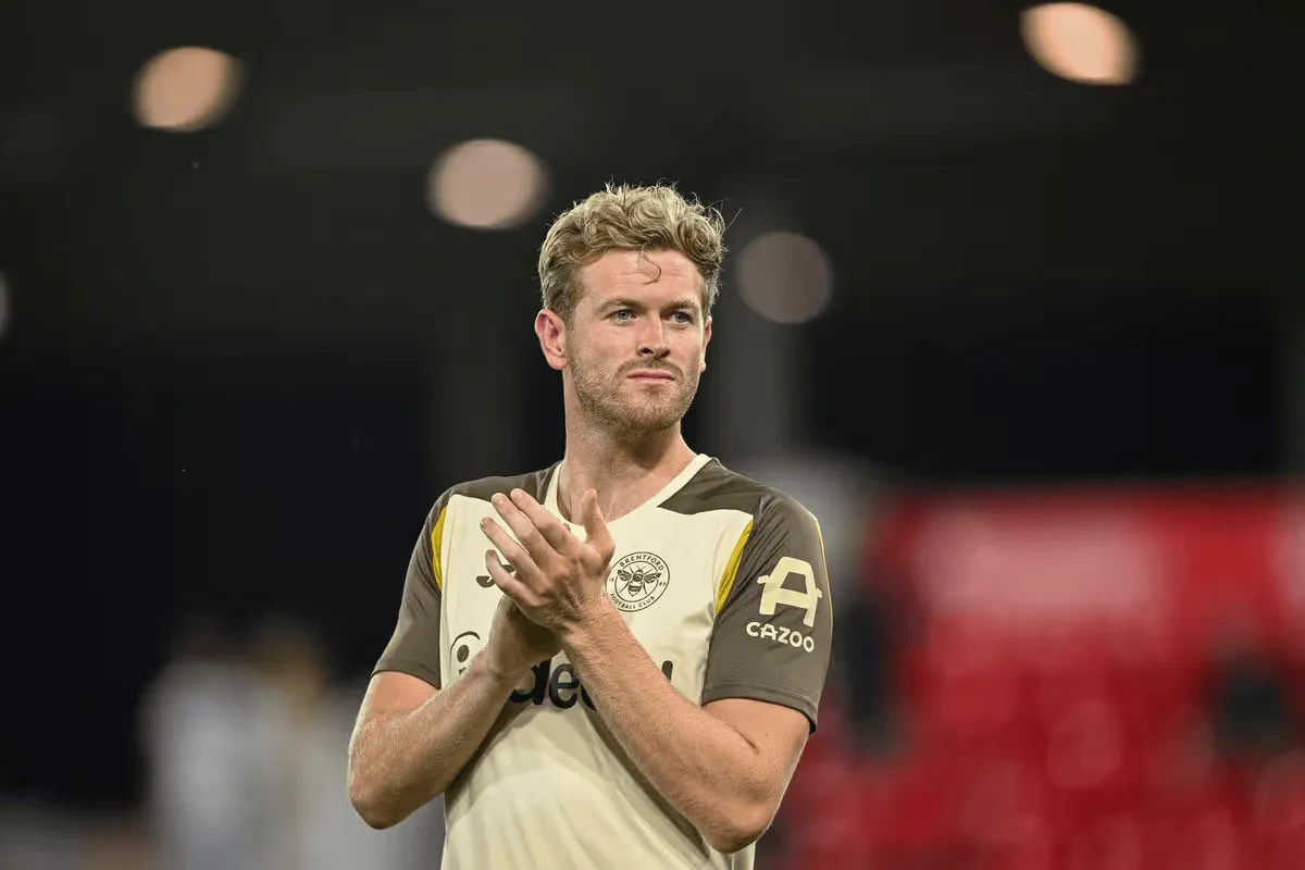 开云体育官网-前爱尔兰国脚：科林斯准备好加盟红军，他具备顶级中卫特质